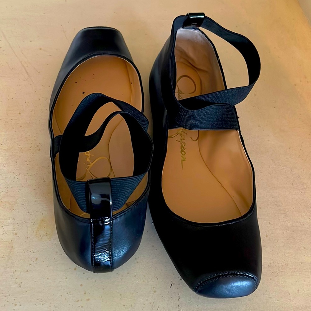 Jessica Simpson black leather ballet flats